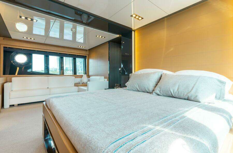 PUROSANGUE 86ft Riva Yacht For Sale