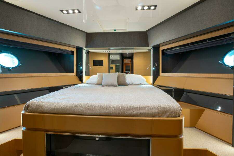 PUROSANGUE 86ft Riva Yacht For Sale