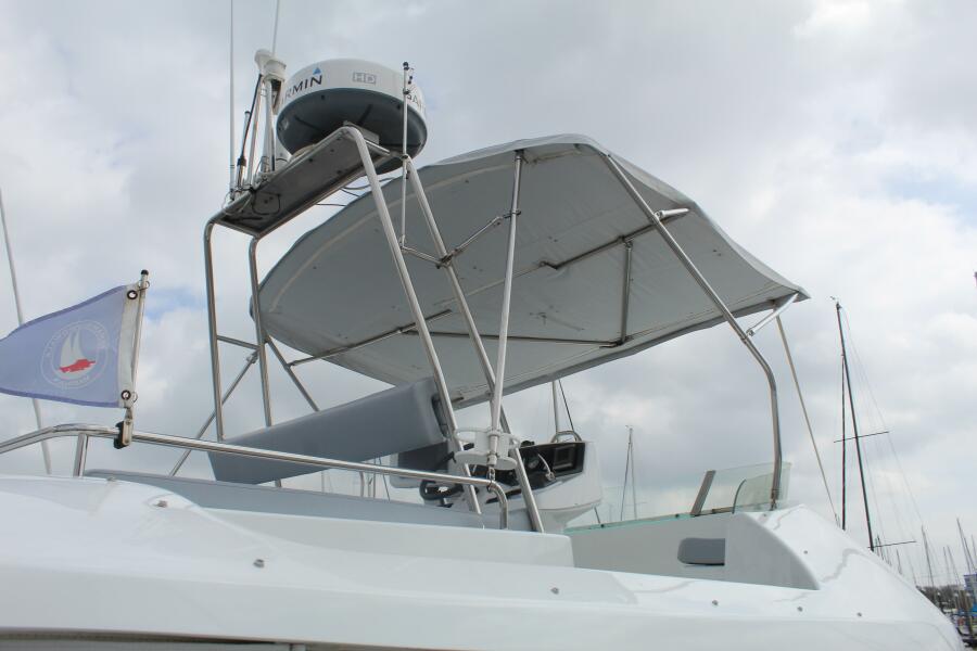 43' 2004 Lagoon 43 Power Cat