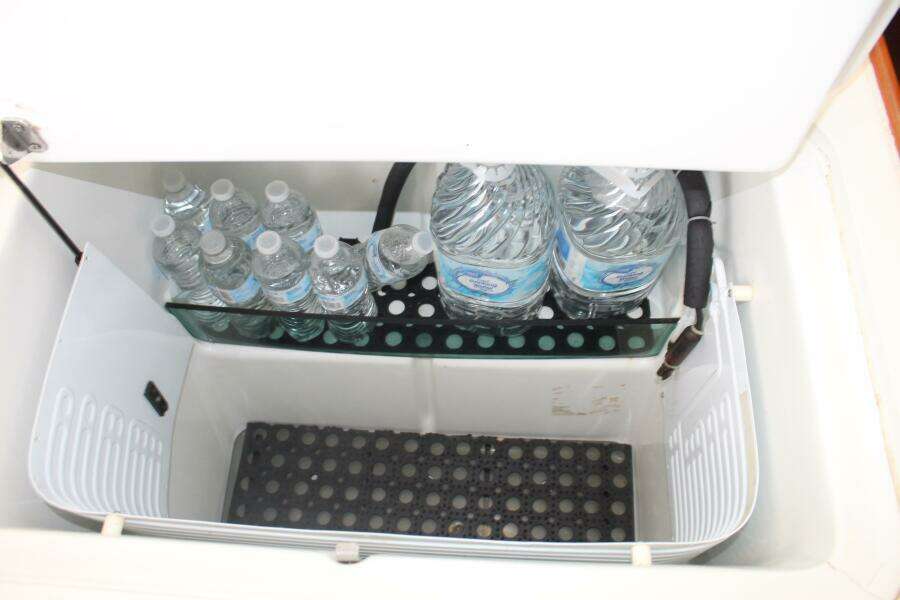 Cadence 43ft Lagoon Yacht For Sale