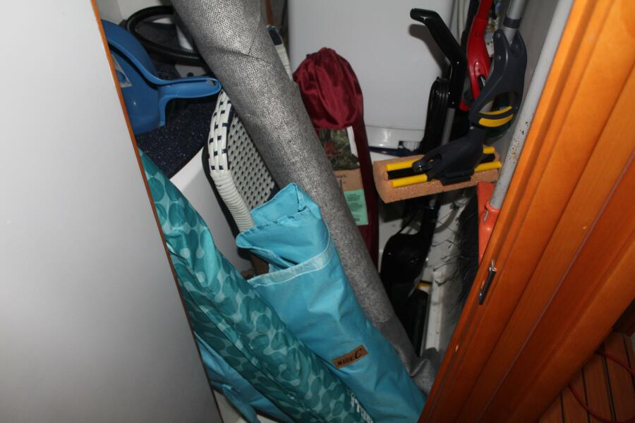 43' 2004 Lagoon 43 Power Cat