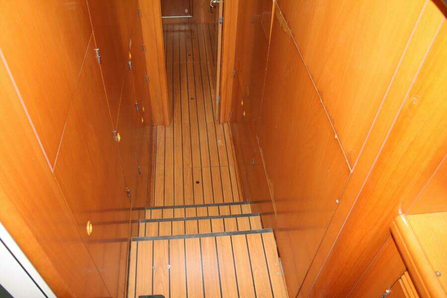 Cadence 43ft Lagoon Yacht For Sale