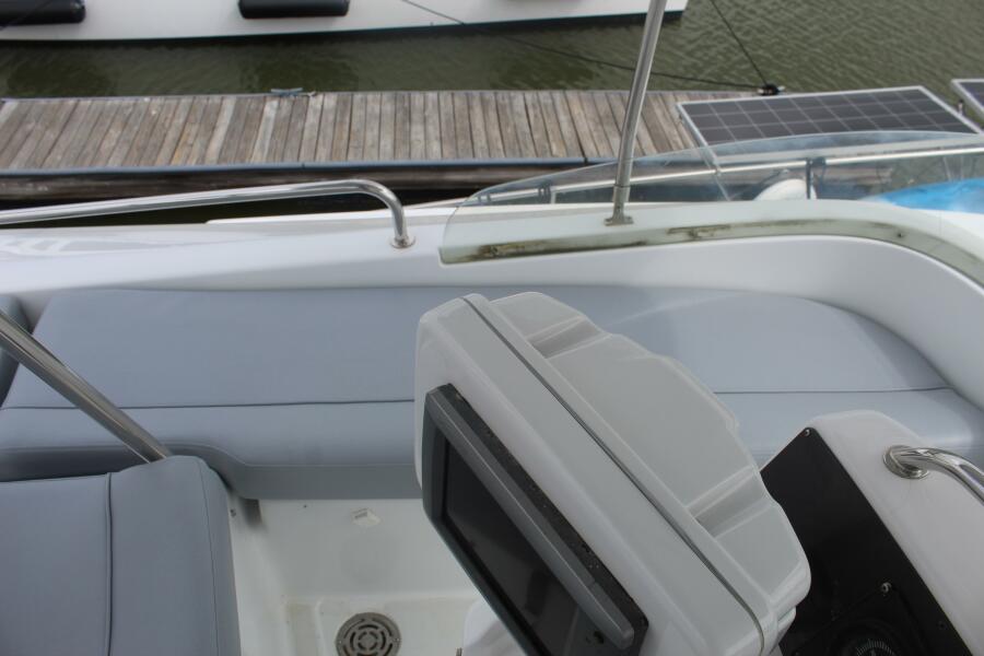 43' 2004 Lagoon 43 Power Cat