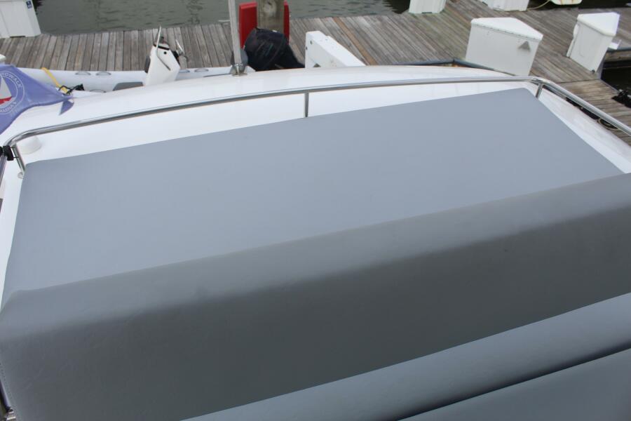 43' 2004 Lagoon 43 Power Cat