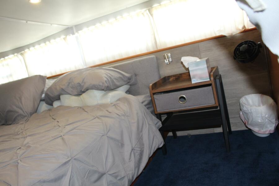 43' 2004 Lagoon 43 Power Cat