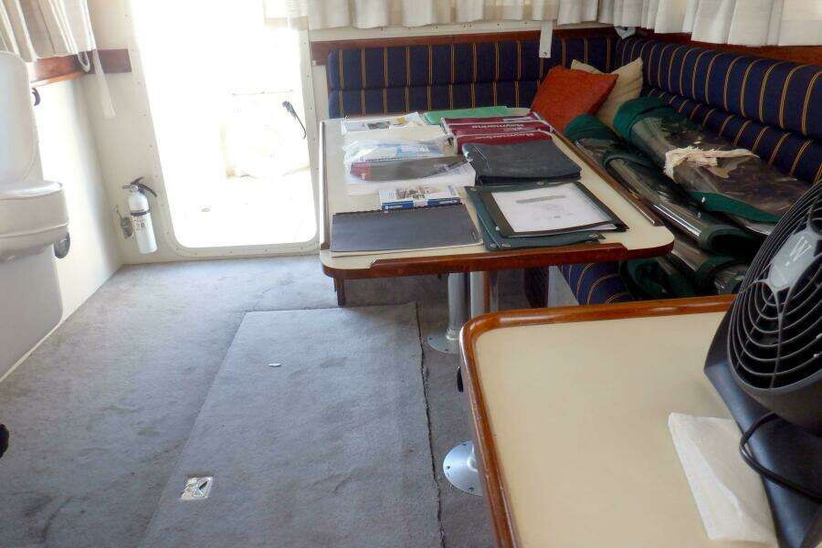 Escapade 31ft Camano Yacht For Sale