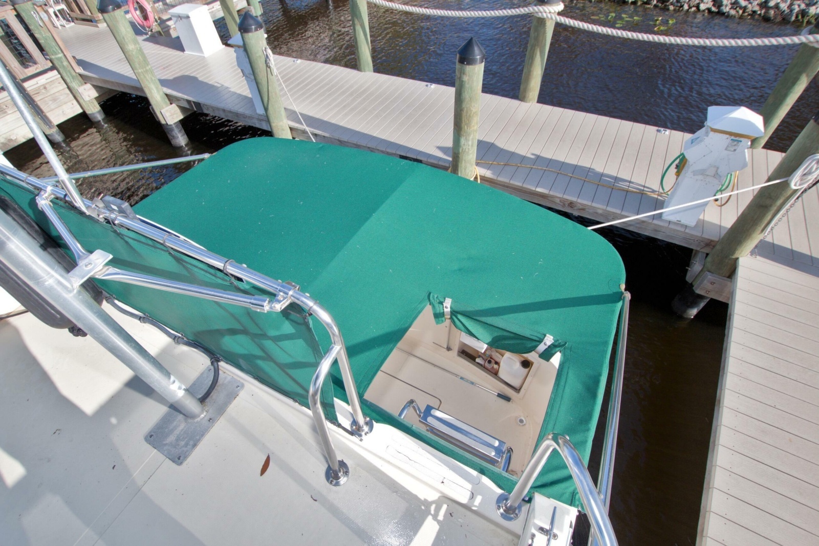 Escapade 31ft Camano Yacht For Sale