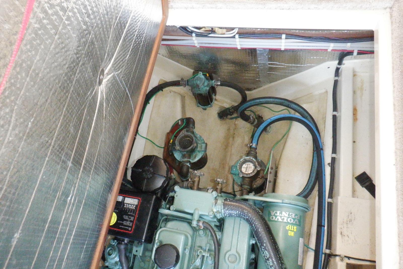 Escapade 31ft Camano Yacht For Sale