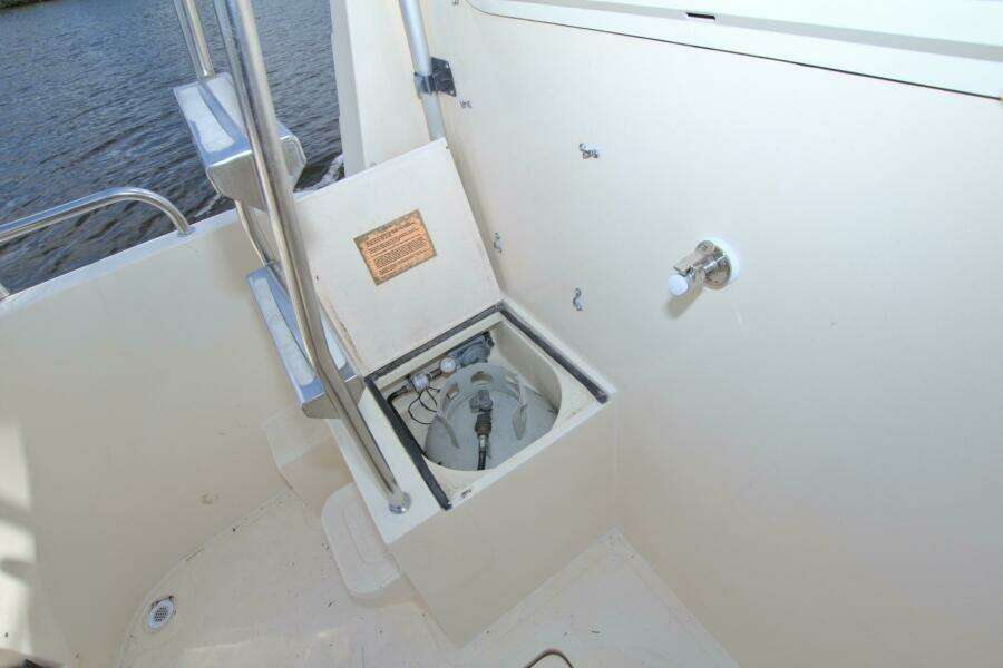 Escapade 31ft Camano Yacht For Sale
