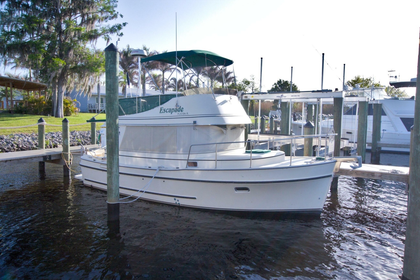 Escapade 31ft Camano Yacht For Sale