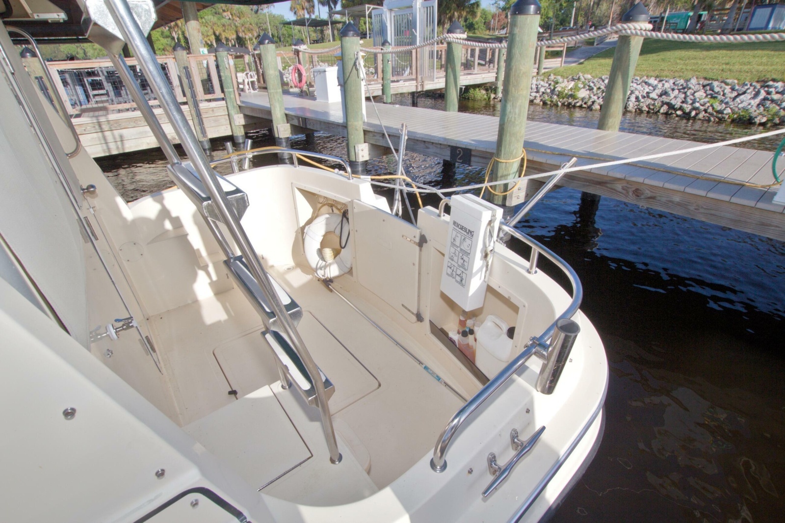 Escapade 31ft Camano Yacht For Sale
