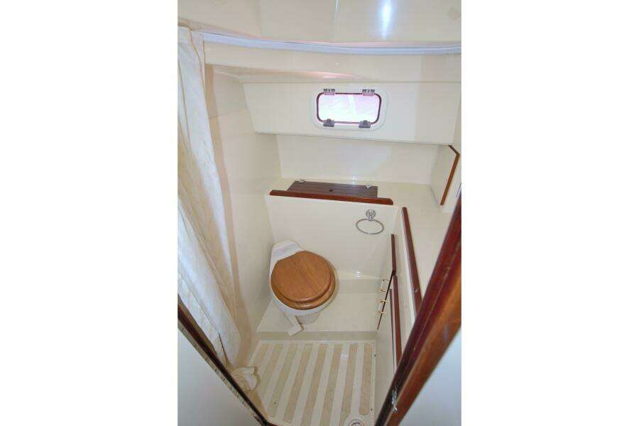 Escapade 31ft Camano Yacht For Sale