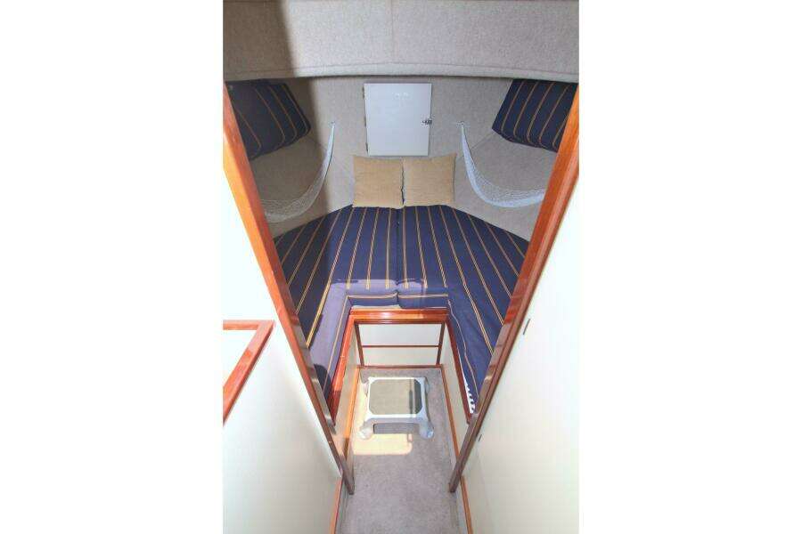 Escapade 31ft Camano Yacht For Sale