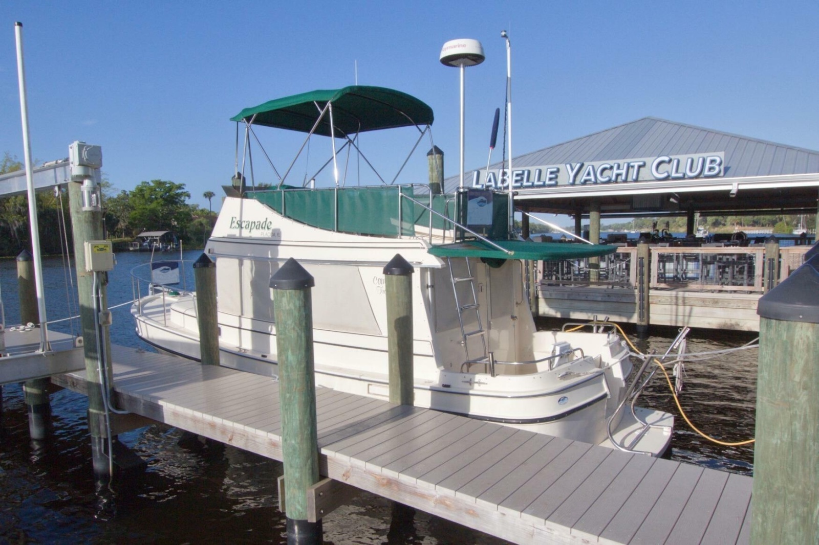 Escapade 31ft Camano Yacht For Sale