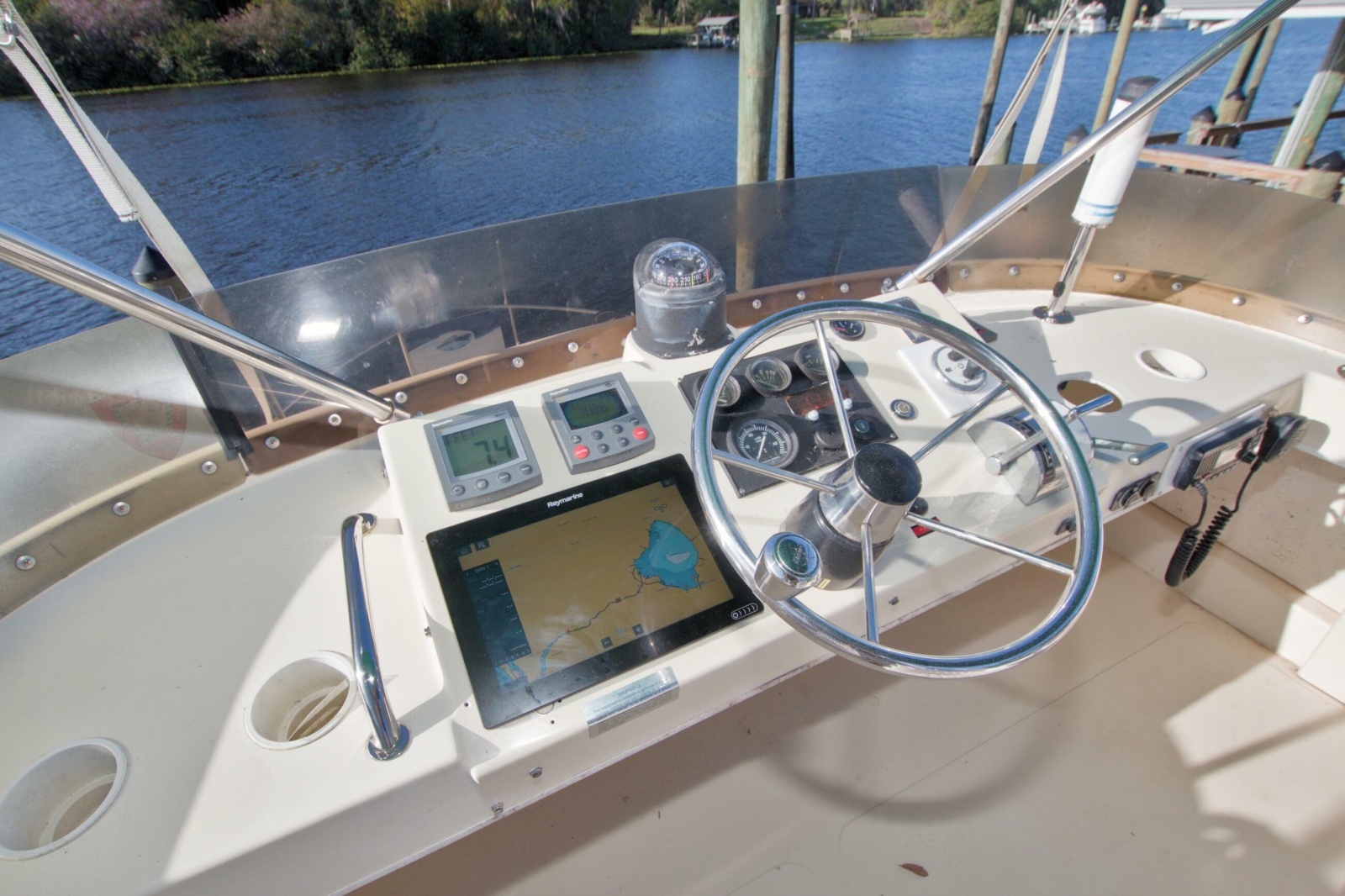 Escapade 31ft Camano Yacht For Sale