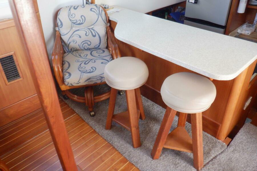 43' 2002 Mainship 430 Trawler