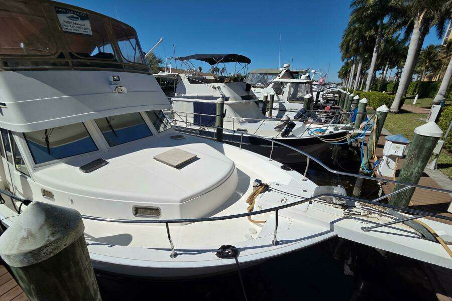 Summer Wind 43ft Mainship Yacht For Sale