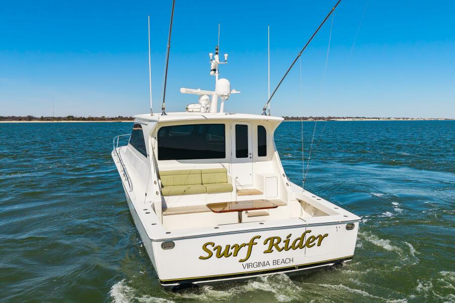 52' 2010 Viking 52 Sport Coupe