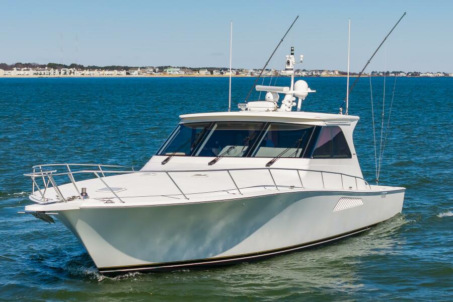 52' 2010 Viking 52 Sport Coupe