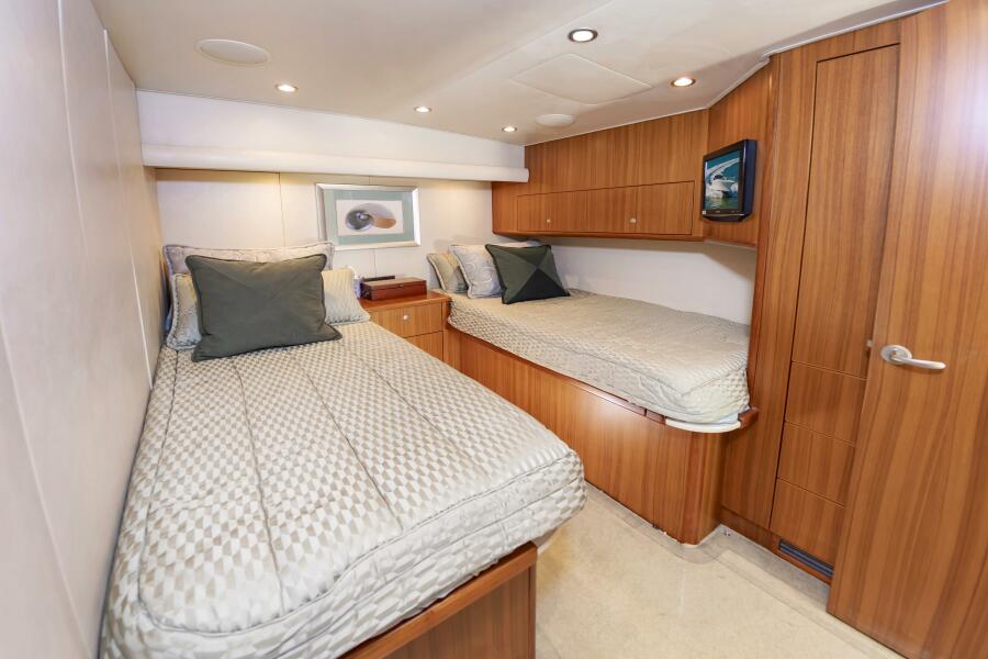 52' 2010 Viking 52 Sport Coupe