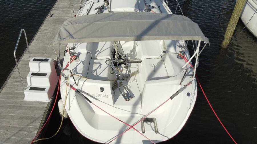 27' 2006 Hunter 27x