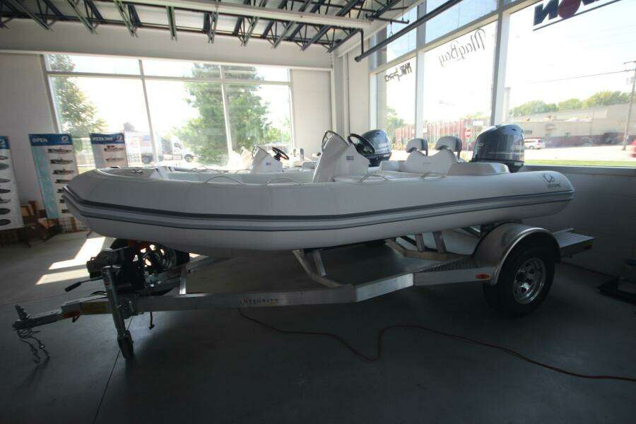 Boat Show Special Pricing 14ft Zodiac Yacht For Sale