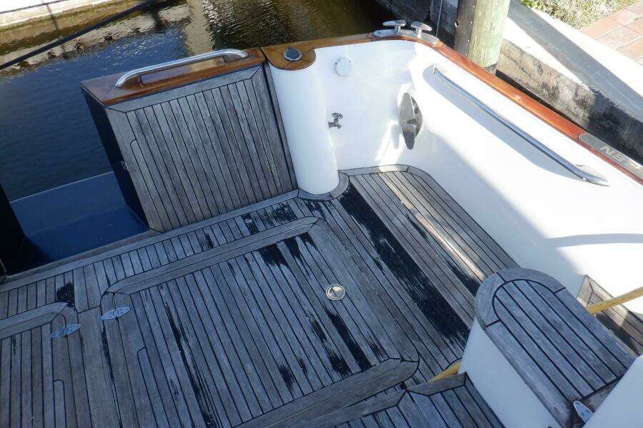 Vivace 45ft Linssen Yacht For Sale