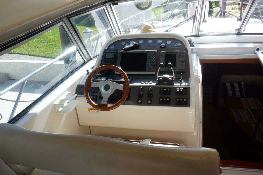 Vivace 45ft Linssen Yacht For Sale