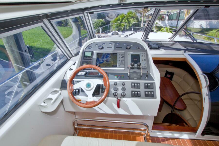 45' 2001 Linssen DS 45