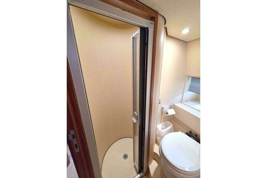 Vivace 45ft Linssen Yacht For Sale