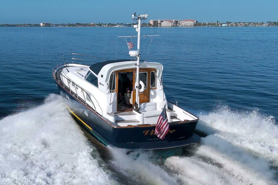 45' 2001 Linssen DS 45