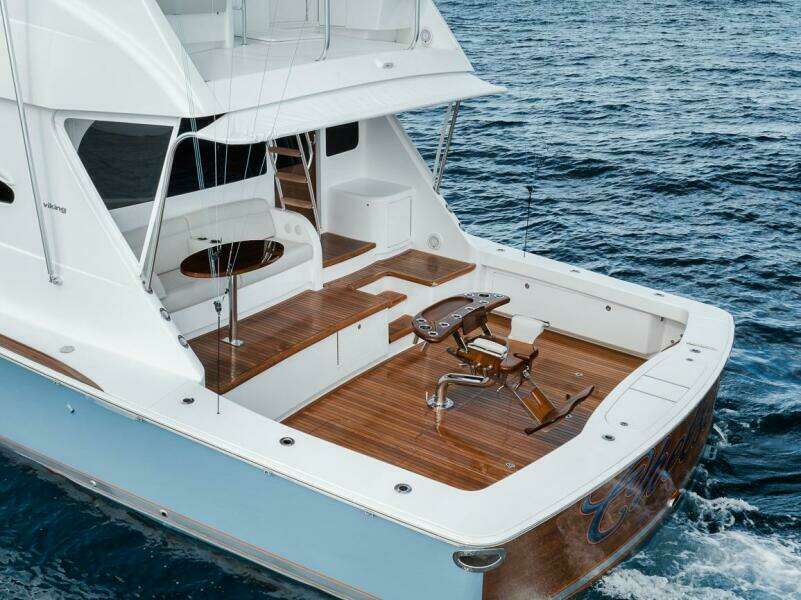 Viking 72 Skybridge - Chelsea -Cockpit