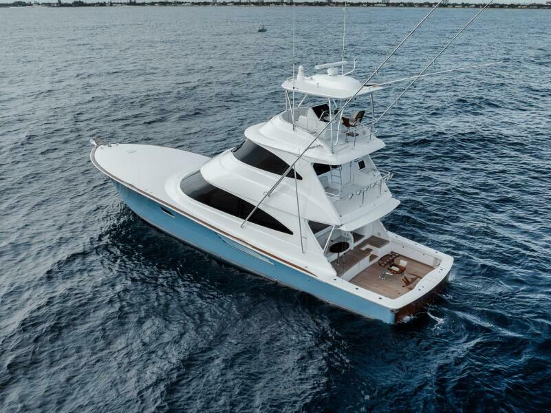 72' 2024 Viking 72 Skybridge