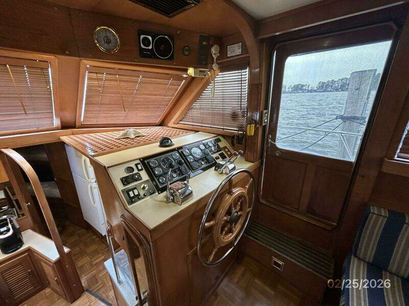 42' Jefferson lower helm1