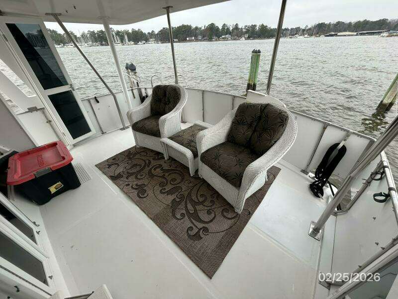 42' Jefferson sundeck2