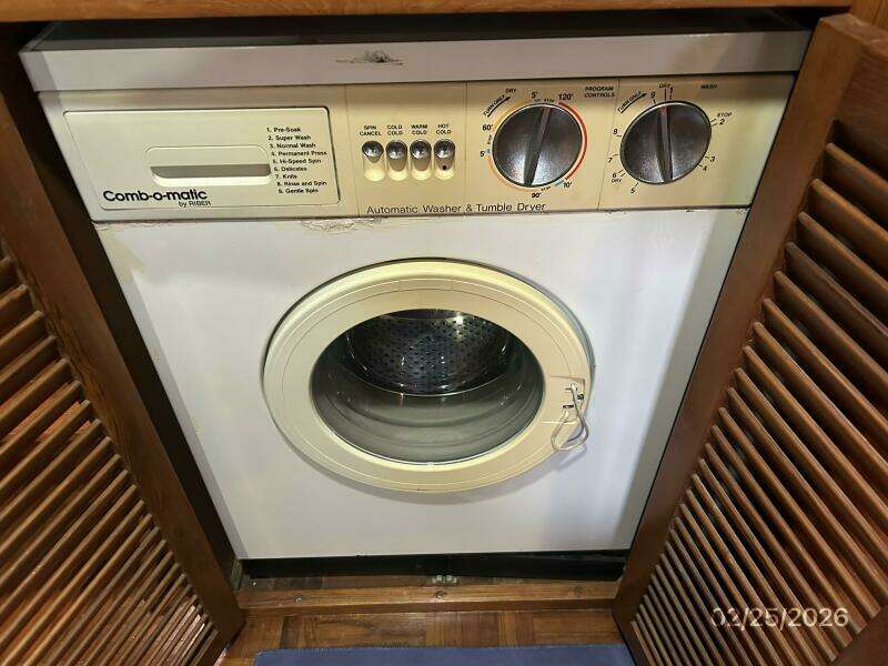 42' Jefferson washer-dryer