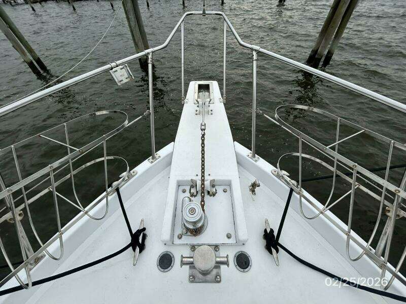 42' Jefferson anchor windlass1
