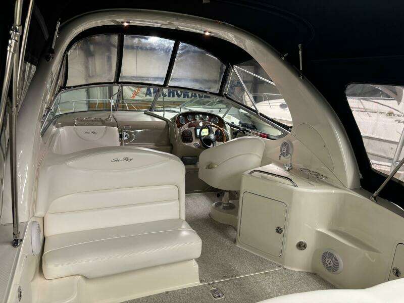 28ft Sea Ray Yacht For Sale