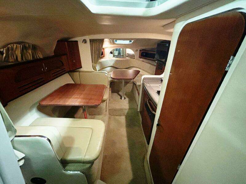 28ft Sea Ray Yacht For Sale