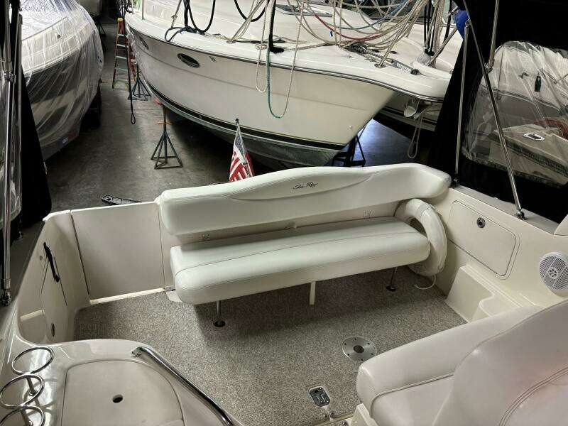 28ft Sea Ray Yacht For Sale