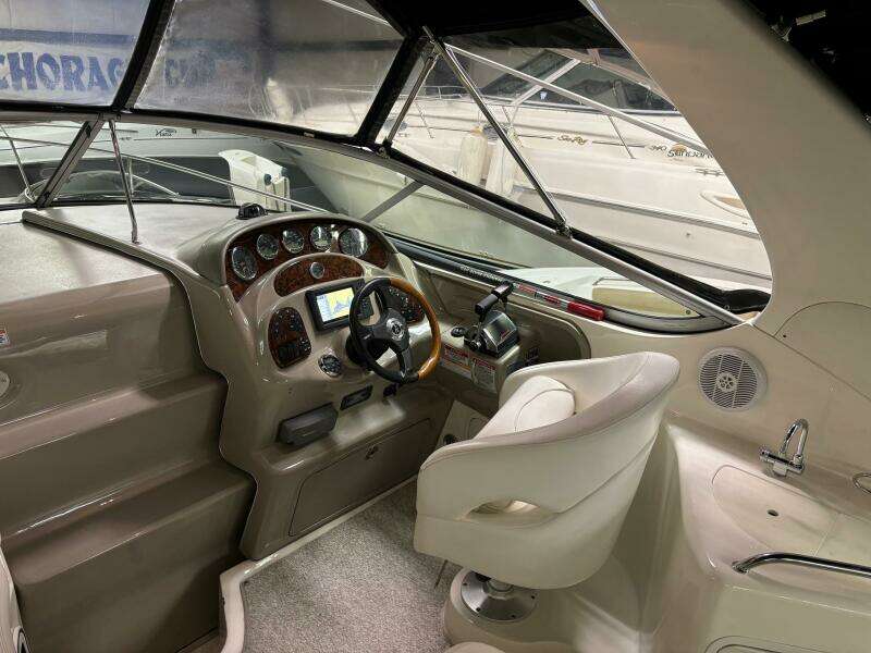 28ft Sea Ray Yacht For Sale