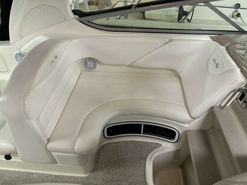 28ft Sea Ray Yacht For Sale