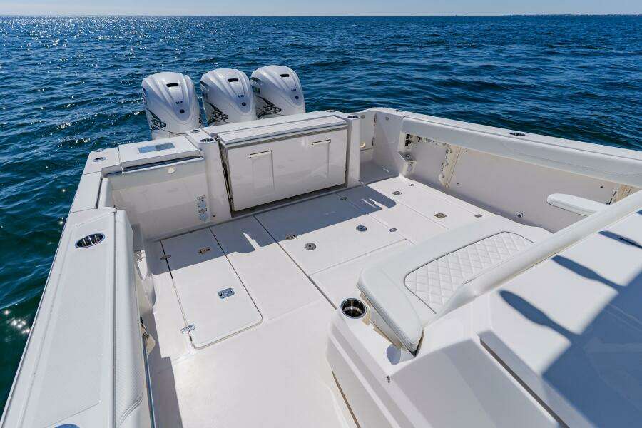 Blue Skies 40ft Pursuit Yacht For Sale