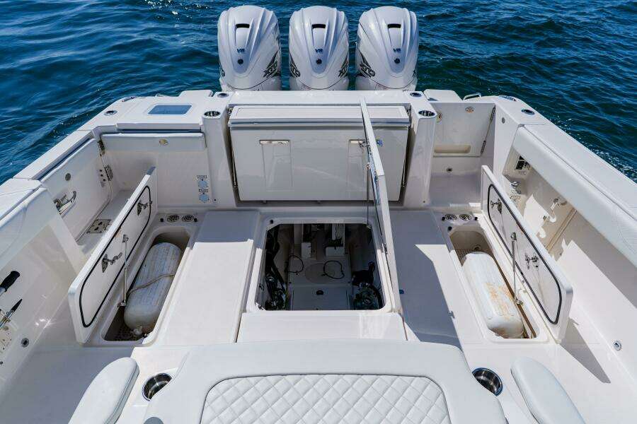 Blue Skies 40ft Pursuit Yacht For Sale