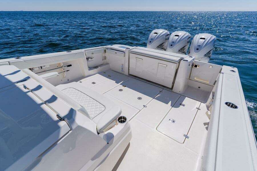 Blue Skies 40ft Pursuit Yacht For Sale