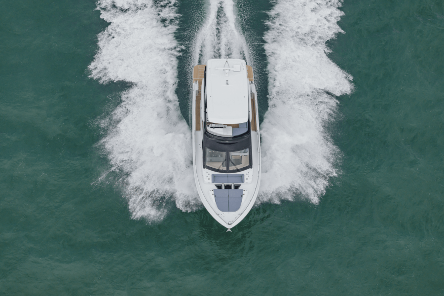 57ft Cruisers Yachts Yacht For Sale