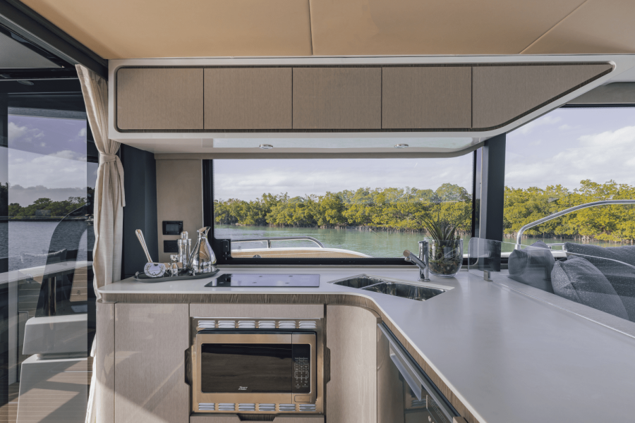 57ft Cruisers Yachts Yacht For Sale