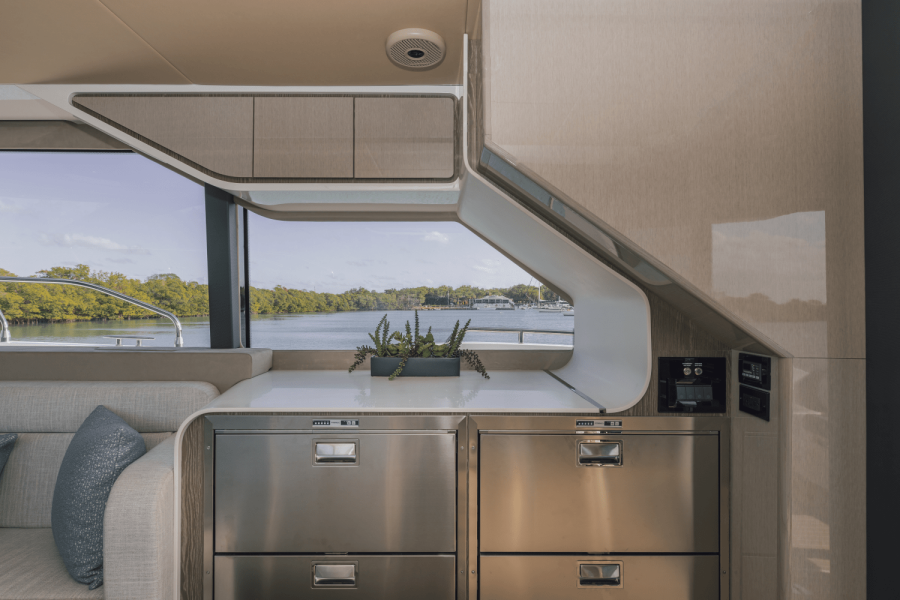 57ft Cruisers Yachts Yacht For Sale