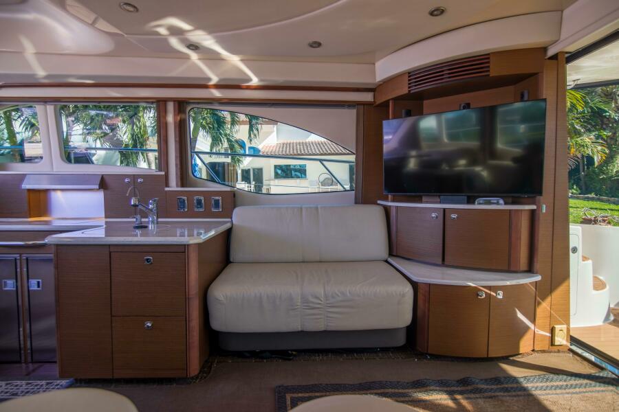 52' 2013 Sea Ray 520 Sedan Bridge