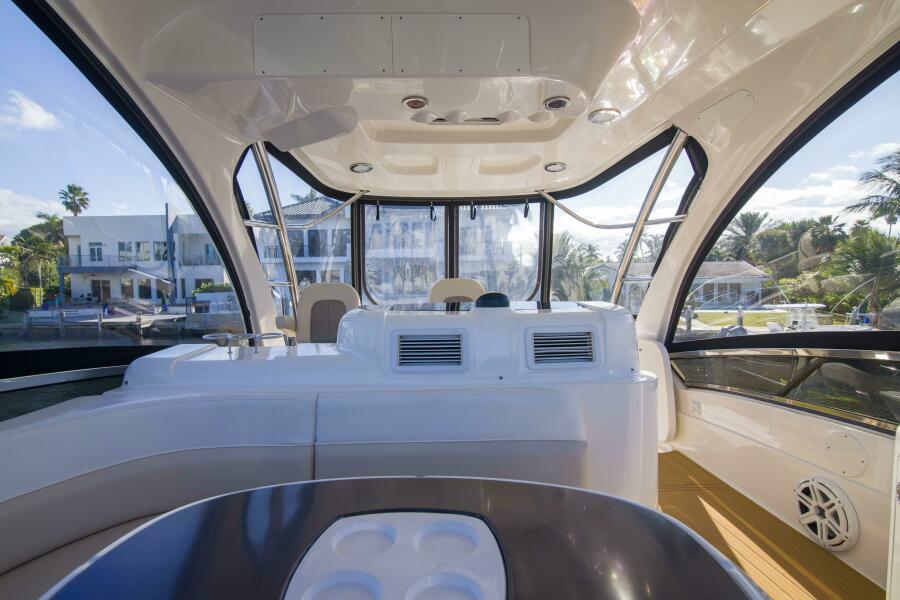 52' 2013 Sea Ray 520 Sedan Bridge